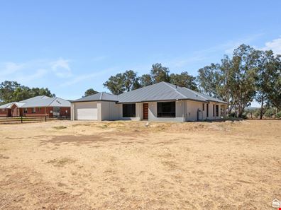 15 Winx Avenue, Darling Downs WA 6122