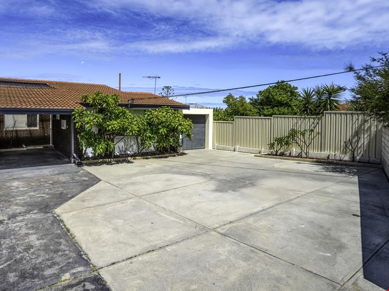 10B MANDALAY PLACE, Craigie WA 6025