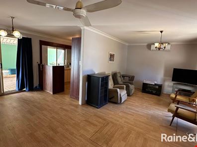 18 The Ridgeway, Swan View WA 6056