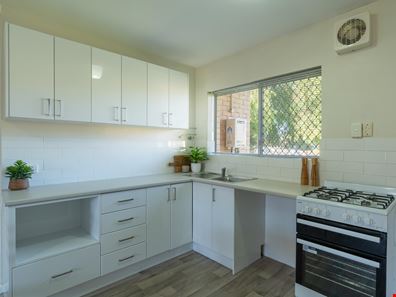 1/10 Harrison Street, Rockingham WA 6168