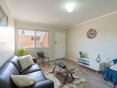 1/10 Harrison Street, Rockingham WA 6168