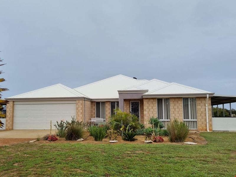 44 Dressage Circle, Deepdale WA 6532
