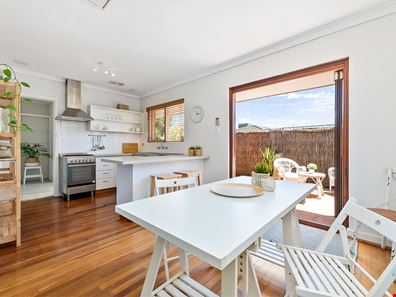 41 Denny Way, Alfred Cove WA 6154