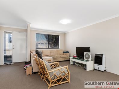 1/21 Hutchins Way, Kwinana Town Centre WA 6167