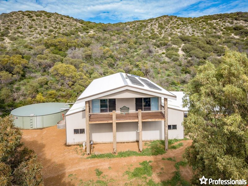 1267 Company Road, Greenough WA 6532