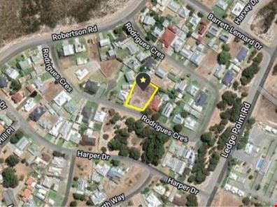 10 Rodrigues Crescent, Ledge Point WA 6043