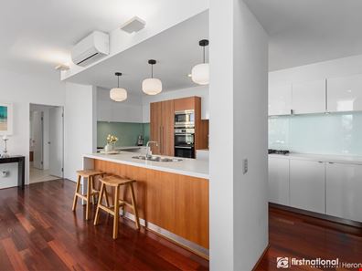 2 Brooke Gardens, Bateman WA 6150