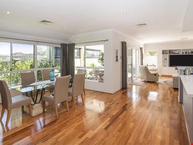 6 Moreau Grove, Geographe WA 6280