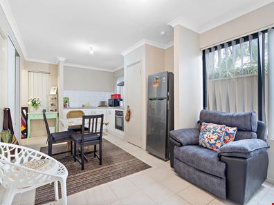 1/12 Dalziell Street, Maddington WA 6109
