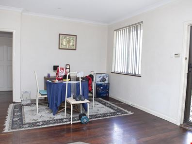 16 Oswell Street, Cloverdale WA 6105
