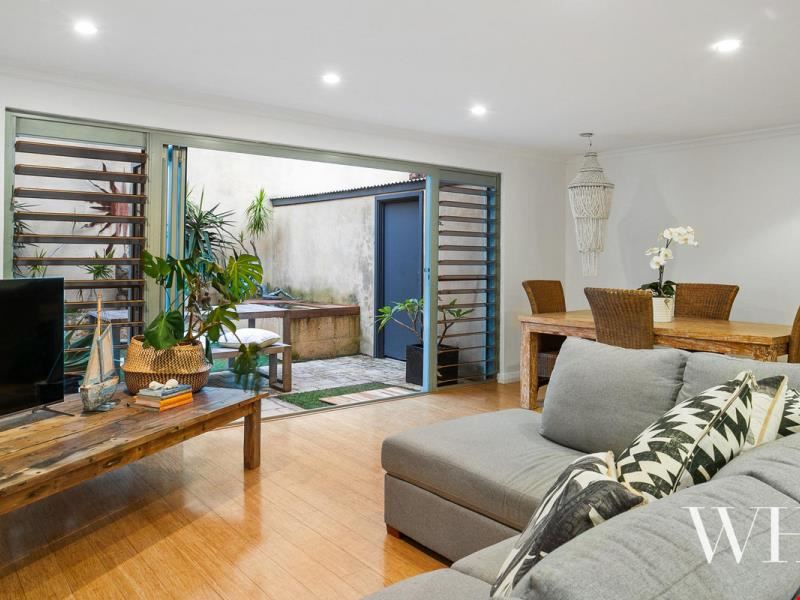 8/98 Stirling Highway, North Fremantle WA 6159