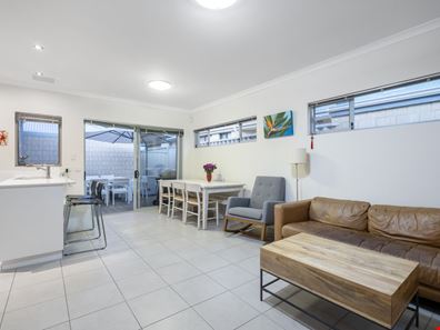 5/4 Langley Place, Innaloo WA 6018
