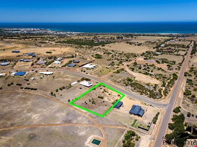 92 Redcliffe Concourse, White Peak WA 6532