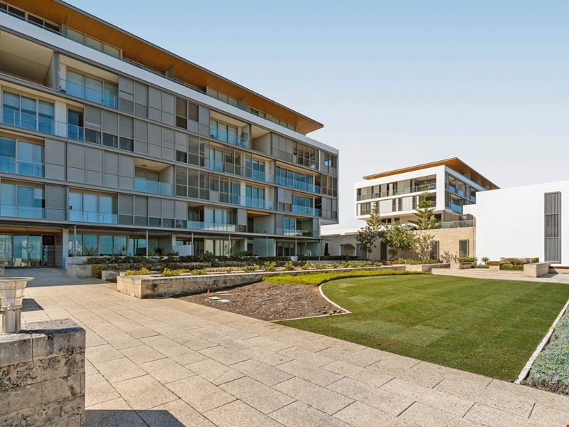 25/23 Ocean Drive, North Coogee WA 6163