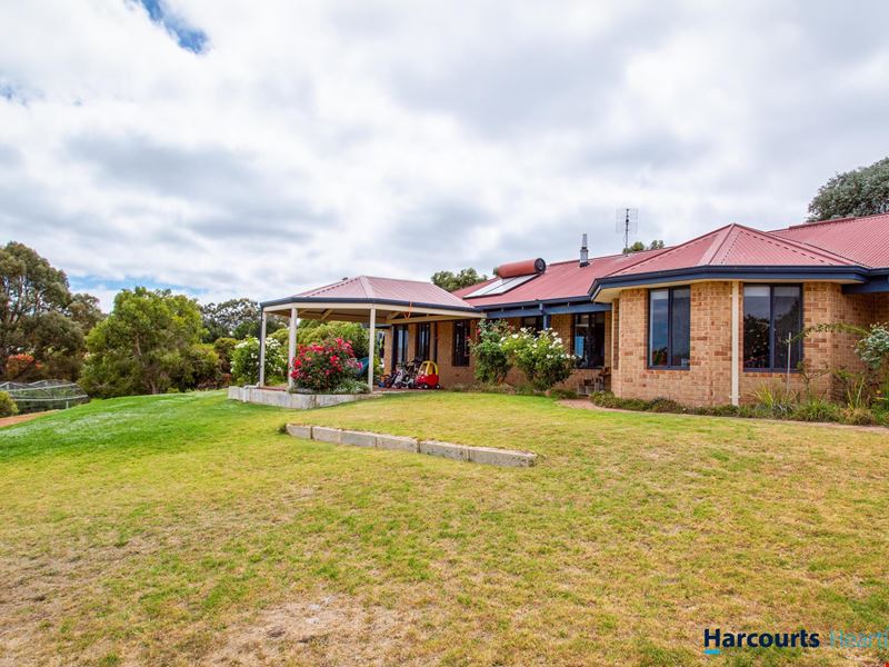 6 Magnolia Retreat, Kangaroo Gully WA 6255