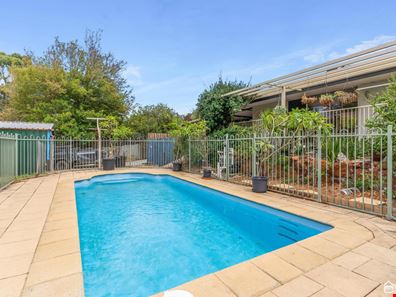 76 Paterson Road, Mount Nasura WA 6112