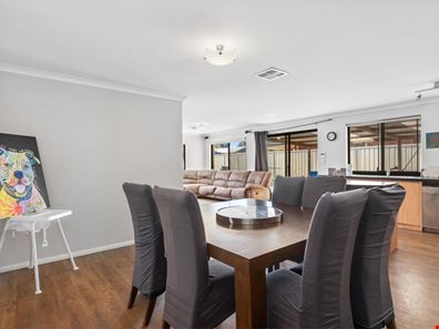 24 LEICHHARDT CROSSING,, Hammond Park WA 6164