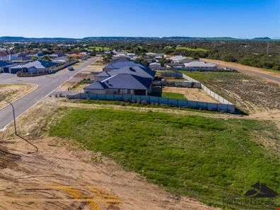 43 Weeloo Road, Waggrakine WA 6530
