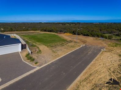 43 Weeloo Road, Waggrakine WA 6530