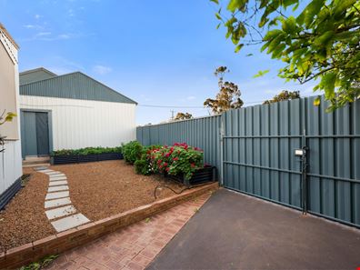 35 Campbell Street, Lamington WA 6430