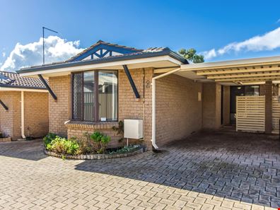 2/90 Kent St, Rockingham WA 6168