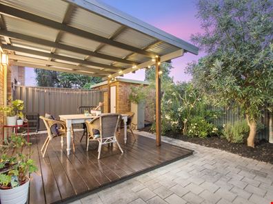 4/90 Robert Street, Como WA 6152