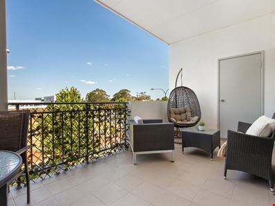 10/2 Market St, Rockingham WA 6168
