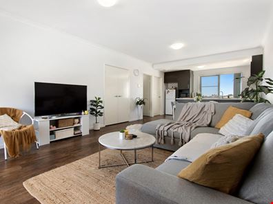 10/2 Market St, Rockingham WA 6168