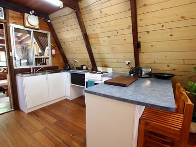 4 Thorne Road, Denmark WA 6333