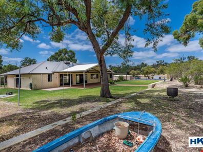 140 Rosewood Drive, Chittering WA 6084