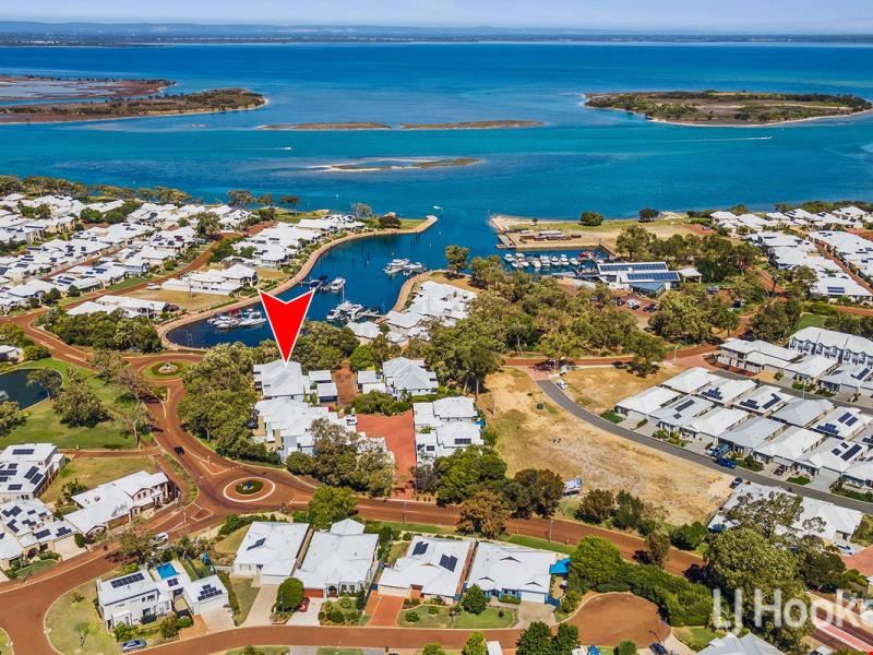 8/2 Marina Quay Drive, Erskine WA 6210