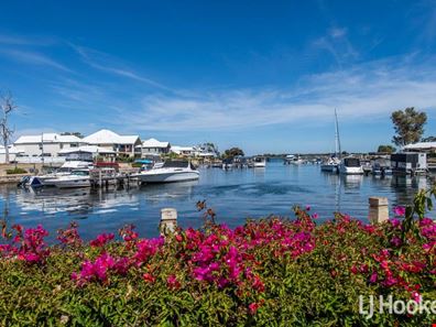 8/2 Marina Quay Drive, Erskine WA 6210