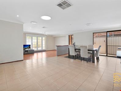12 Riverview Rise, Wilson WA 6107