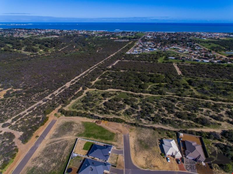 45 Weeloo Road, Waggrakine WA 6530