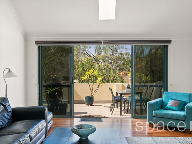 1/8 Johnston Street, Peppermint Grove WA 6011