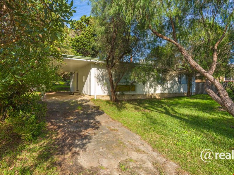 31 Wilson Street, Little Grove WA 6330
