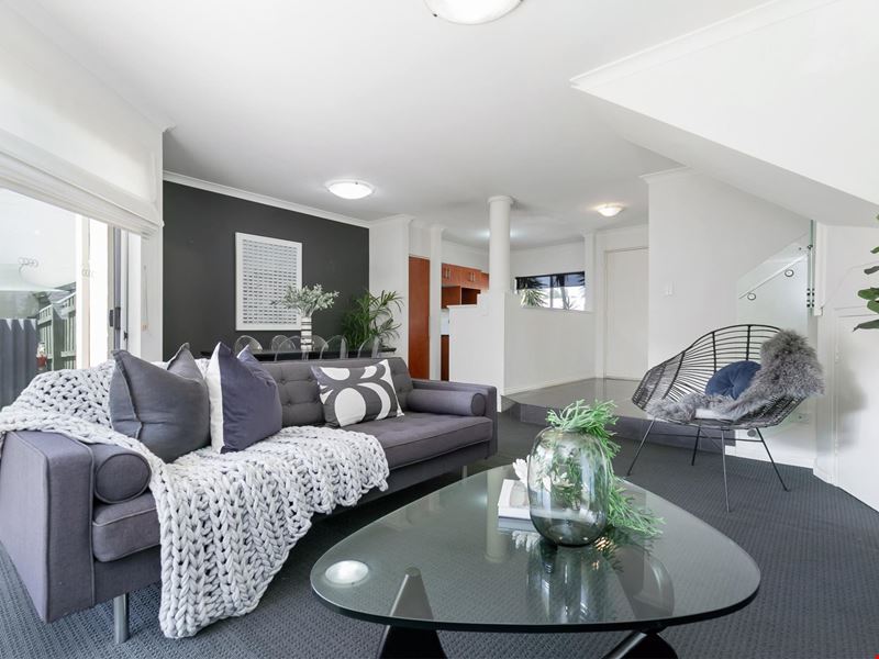 2/98 Moulden Avenue, Yokine WA 6060