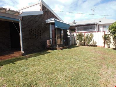 11 Cousins Street, Port Denison WA 6525
