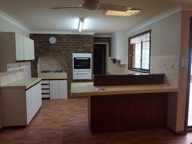 11 Cousins Street, Port Denison WA 6525