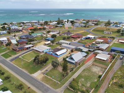 25 Jones Street, Ledge Point WA 6043