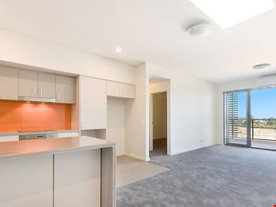 167/2 Signal Terrace, Cockburn Central WA 6164