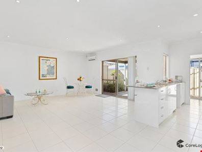 17 Hoypoy Gardens, Darch WA 6065