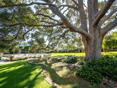 81 Leschenaultia Avenue, Margaret River WA 6285