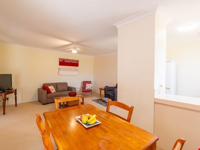 25/94 Simpson Avenue, Rockingham WA 6168