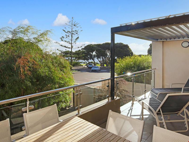 6/6 Dawson Drive, Yallingup WA 6282