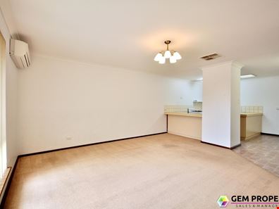 15/11 Louise Street, Rockingham WA 6168