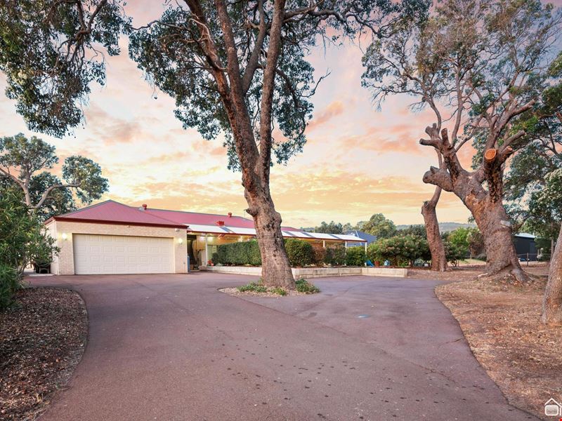 2 Aquanita Rise, Darling Downs WA 6122