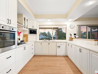 2 Aquanita Rise, Darling Downs WA 6122