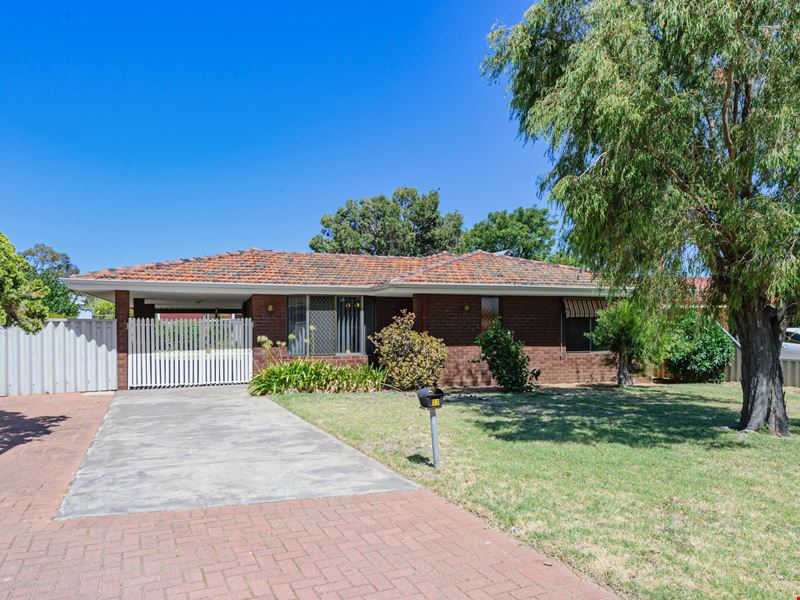 32 Markham Way, Swan View WA 6056
