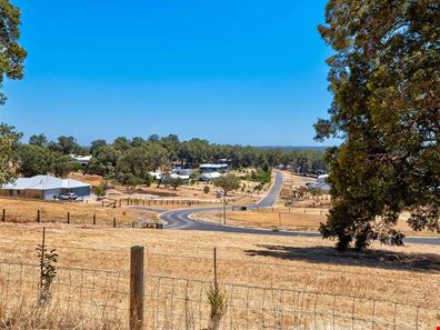 6 McGuckin  Chase, Roelands WA 6226